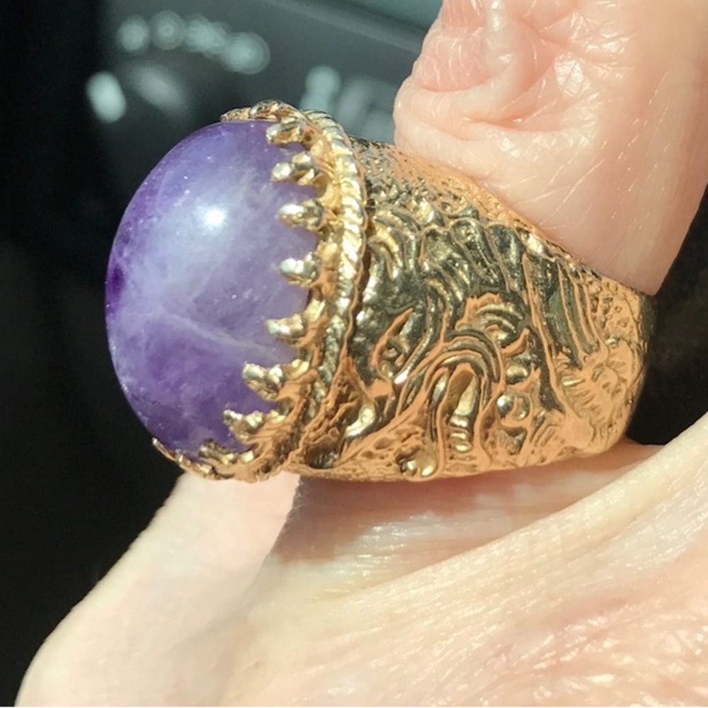 Vintage Estate Ring, 14kt gold, Dragon on both sides Natural Amethyst size 6 1/2